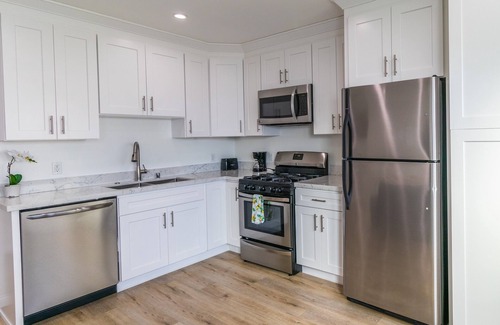 North Hollywood Casa | Hermosa, nueva, privada, separada, casa de huéspedes de 1bed + 1bath.