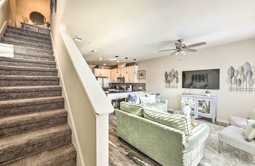 Denton Casa | Brand-New Townhome Near UNT/TWU & The Square!