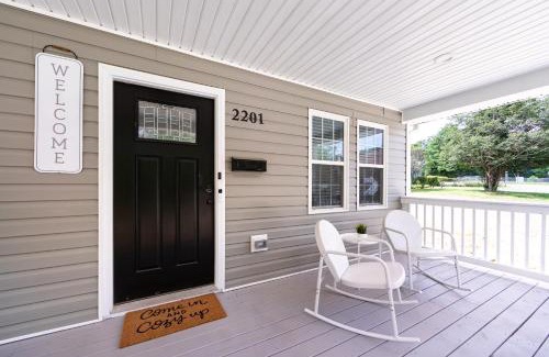 Lincoln Heights Casa | Brandnew Spacious 4 BR House minutes to Uptown Charlotte