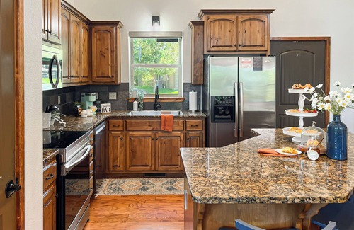 Hollister Casa | Branson Lodge | Resort Pool, Hot Tub & Family Fun