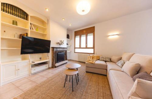 Eixample Apartamento | Bravissimo El Lleó, bright 4-bedroom apartment