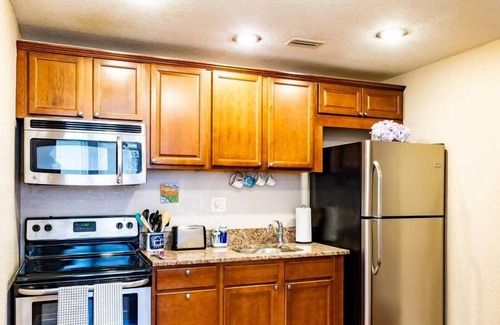 Hyde Park Apartamento | Breakfast Club - U of Tampa Flat in N Hyde Park
