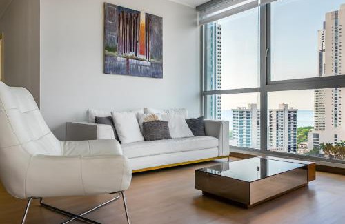Tumba Vieja Apartamento | Breath-taking Apartment - PH Quartier Del Mar