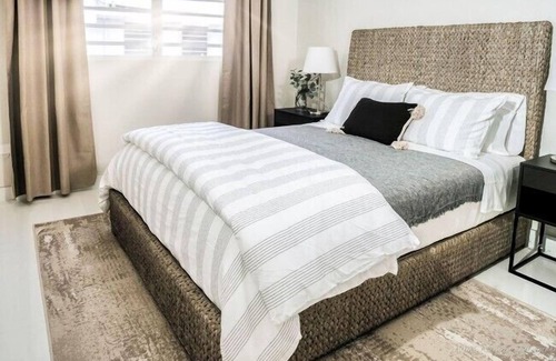 Parque Hotel | Breathtaking 2-Br Beachside Apartment