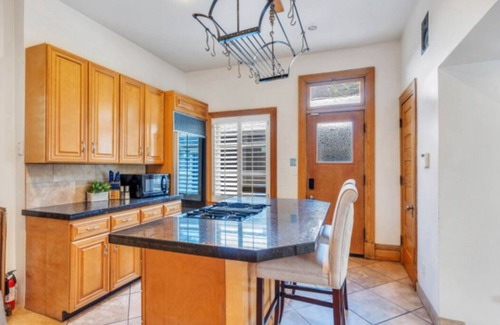 Lower Avenues Casa | Breathtaking Historic Mansion