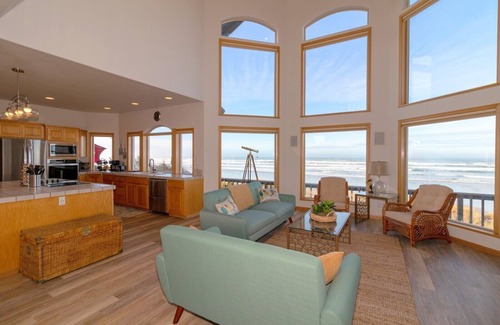 Florence Casa | ¡Nuevo listado! Casa de lujo frente al mar