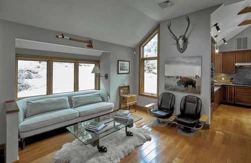 Barryville Casa | Breathtaking Riverfront Home on the Delaware River