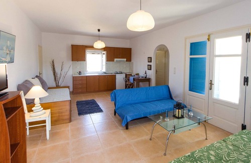 Naxos Villa | Impresionante puesta de sol, lago de sal y vistas al mar Egeo. 150m de la magnífica playa.