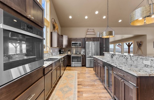 Brewster Casa | Breathtaking Views. Ski Loup Loup. Wine, Hike, Fish, Explore. Golf Gamble Sands.