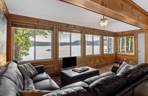 Hadley Casa | Breathtaking Water Front Views!