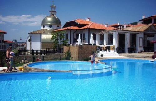 Sveti Vlas Hotel | Breeze Apartment Complex