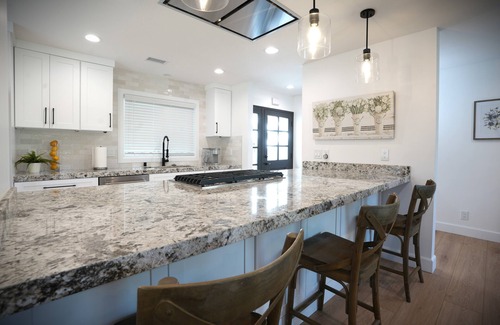 Orange Casa | Breezy Pool/Jac Home: 2 EnSuites & Game Room