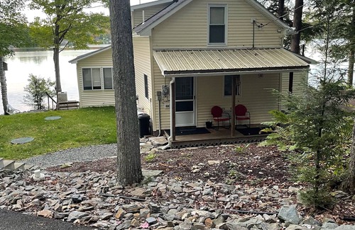 Orrington Cabaña | Brewer Lake 3 bed / 1.5 bath Waterfront Cottage