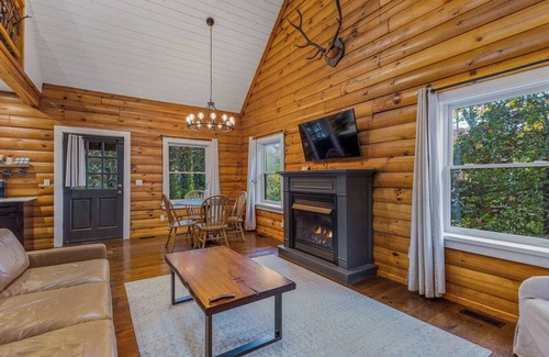 Cashiers Cabina | Brewers Cabin at our Boutique Bed and Brewery