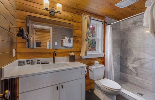 Cashiers Cabina | Brewers Cabin at our Boutique Bed and Brewery