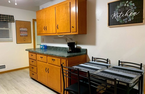 Bridgeport Casa | Bridgeport House. Close to UHC, FBI, The Bridge Sport Complex, Conference Center