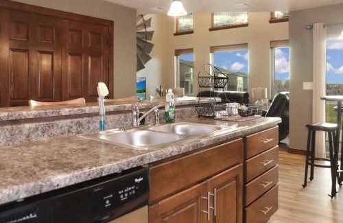 Arnolds Park Villa | Bridges Bay Vacation Cabin 278