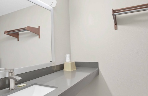 Bridgeview Hotel | Bridgeview Inn Chicago Area