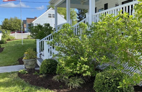 White Sulphur Springs Casa | BrierGate Cottage - Max number of Adults 4