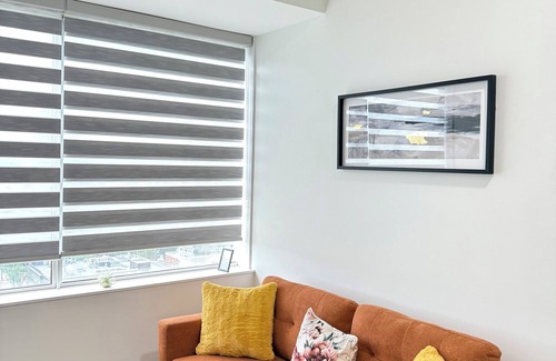 Downtown Edmonton Apartamento | Bright 1-Bedroom with Downtown City Views