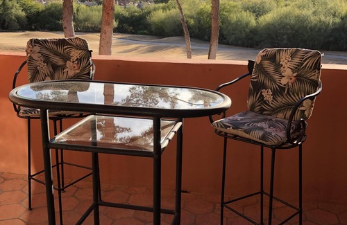 Paradise Valley Village Condominio | Condominio 1BD / 1BA brillante