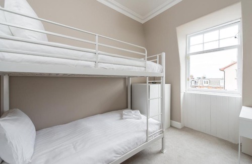 North Berwick Apartamento | Bright 2 bed apartment North Berwick High Street