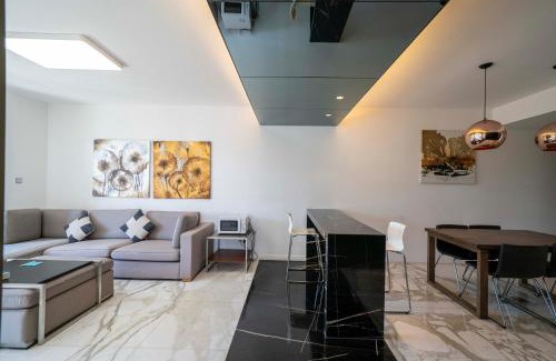 Xujiahui Apartamento | Bright 2BR 1 Living Room Suite Steps from Xujiahui Metro