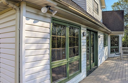 Plymouth Meeting Casa | Bright 3-bed "Tree Fort" home in Ply Mtg for OCT 1: WiFi, fItness, 30-day min