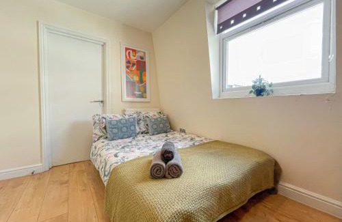 Whitechapel Apartamento | Bright 3-Bedroom Aldgate Flat with Free WIFI near Tower Hill, Brick Lane & Spitalfields