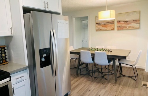 Northeast Bellevue Casa | Bright 3BR Bellevue Haven, Minutes to Downtown,entire house