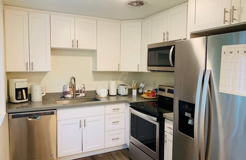 Northeast Bellevue Casa | Bright 3BR Bellevue Haven, Minutes to Downtown,entire house