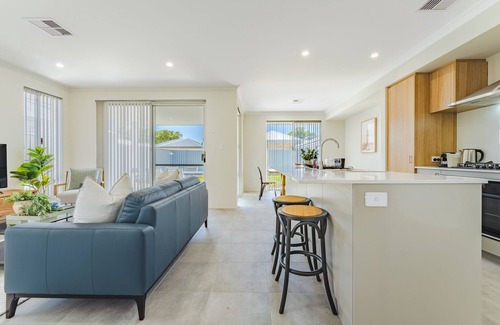 Rockingham Casa | Bright & Airy 3-Bed House Near Rockingham Beach