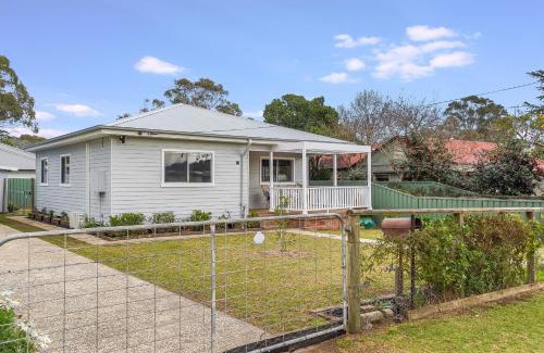 Thirlmere Casa | Bright and airy cosy cottage, close to town