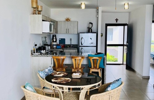 Manglaralto Apartamento | Bright and calm beachfront condo