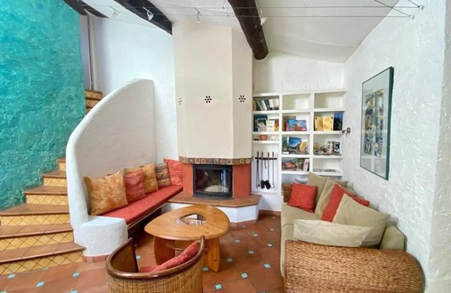 Lioux Apartamento | Apartamento luminoso y tranquilo con terraza en patio.