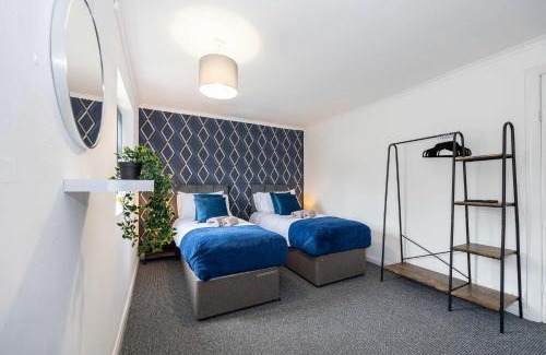 Huyton Apartamento | Bright and Modern 2 Bed Home w Garden in Liverpool