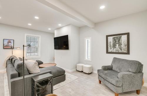 Presque Isle Casa | Bright and Modern Home 2 Mi to Presque Isle Airport