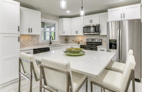 New Paltz Casa | Bright and Modern Retreat 3 Mi to Dtwn New Paltz