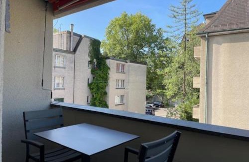 Hochschulen Apartamento | Bright and practical Studio - Art 16