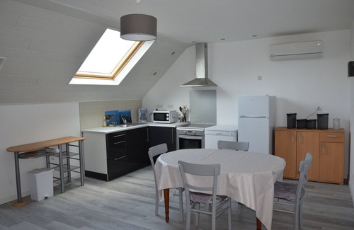 Saint-Evarzec Apartamento | Apartamento luminoso y tranquilo en el campo, a 10 minutos de las playas.