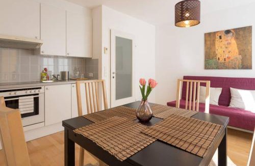 Schottenfeld Apartamento | Bright Apartment in Hip & High Quality Neighborhood