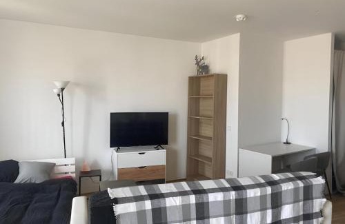 Freiham Apartamento | Bright Apartment in Munich Within Sight of Alps