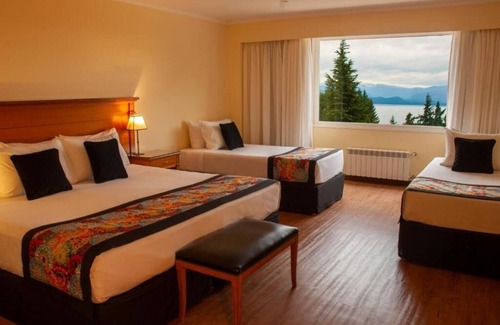 San Carlos de Bariloche Hotel | Bright and Airy Lakeview Room w/ Garden Views – Perfect for Adventure & Rest
