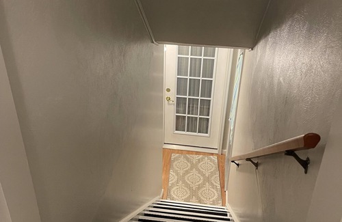 Mechanicsburg Apartamento | Bright basement apartment