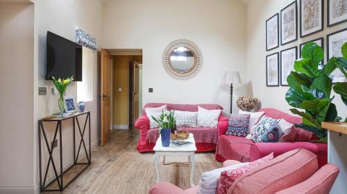 Painswick Casa | Bright & Beautiful Open Plan Coach House Painswick
