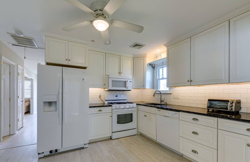 Village Green Casa | Bright Cape May Vacation Rental < 1 Mi to Ocean