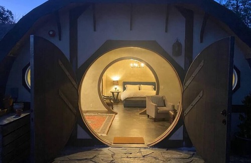 Bella Vista Casa | Bright, Cheery Hobbit Hole and Second Breakfast