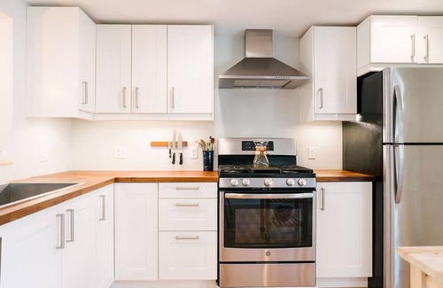 South End Casa | Bright, Clean House in Downtown Historic Neighborhood