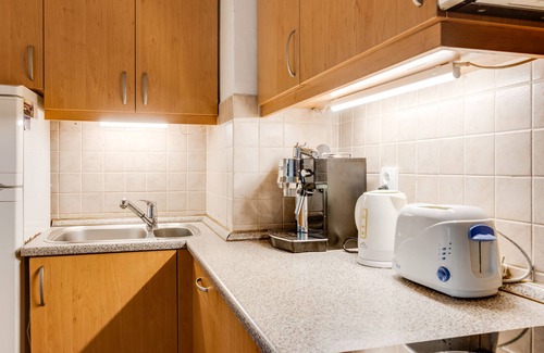 Dejvice Apartamento | Bright Comfortable Green Nest Quiet Neighbourhood