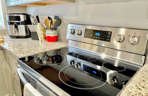 Frederick Condominio | Bright Cozy Condo - 9 Minute Walk To Carroll Creek
